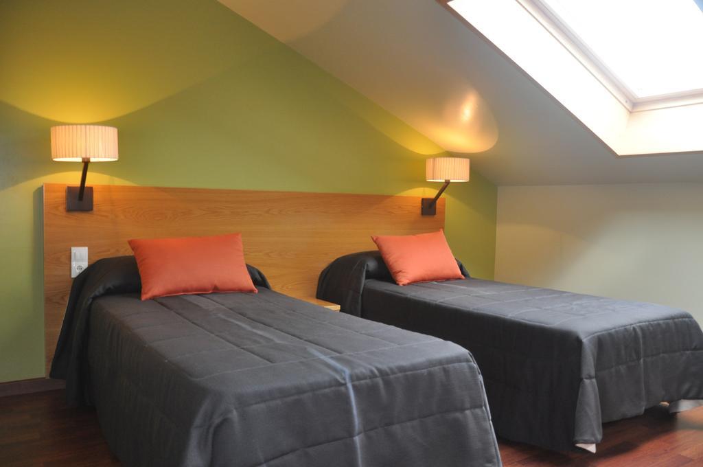 Apartaments Turistics Puigcerda - La Closa Exterior photo