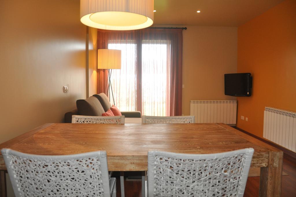 Apartaments Turistics Puigcerda - La Closa Exterior photo